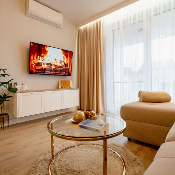 Apartament 103 0 23